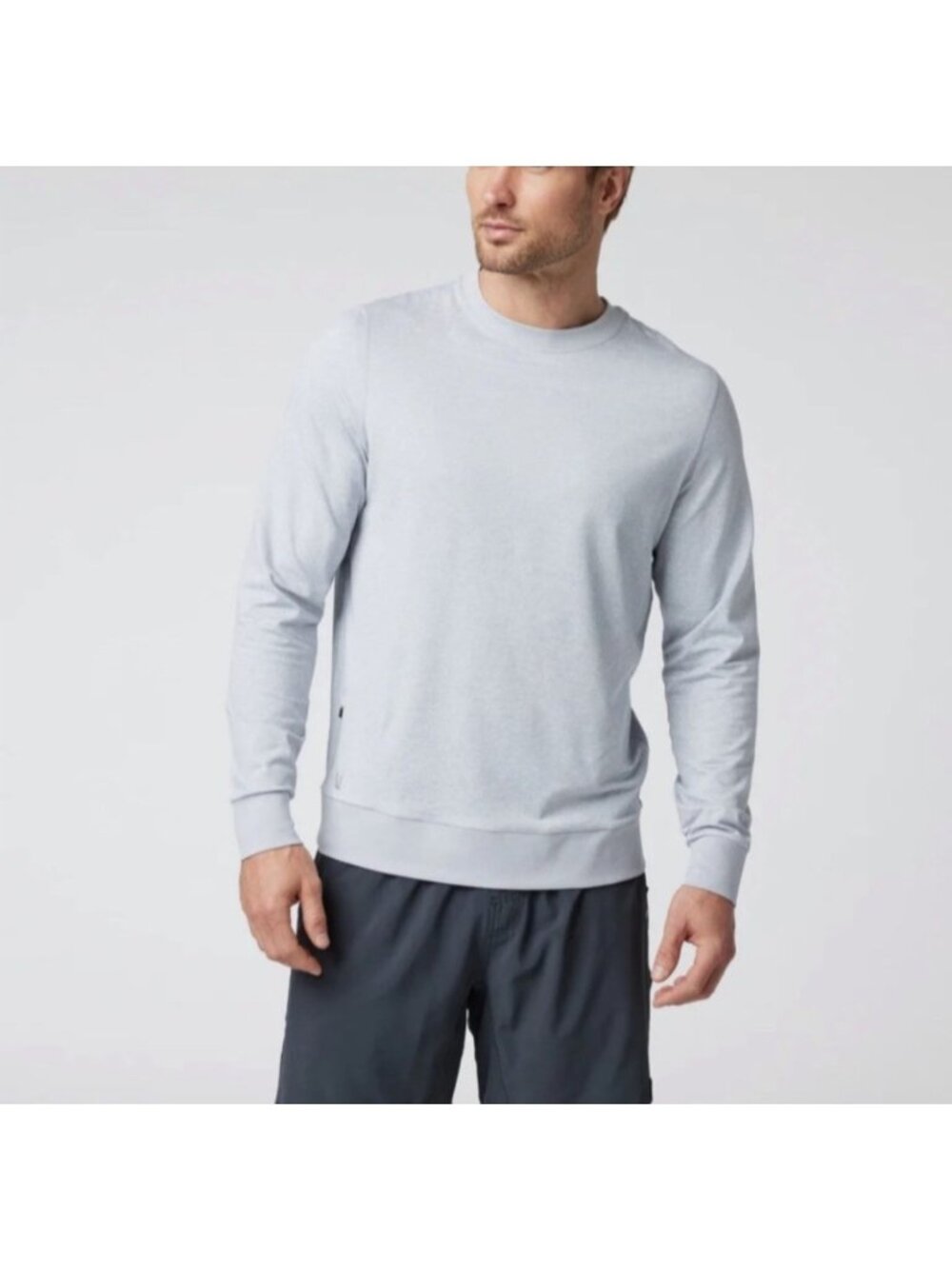 VUORI Men's Ponto Performance Crewneck Pullover Shirt Light Gray V224
